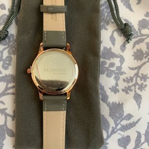 Monroé Classique Rose Gold, Water-Resistant Watch with Charcoal Band